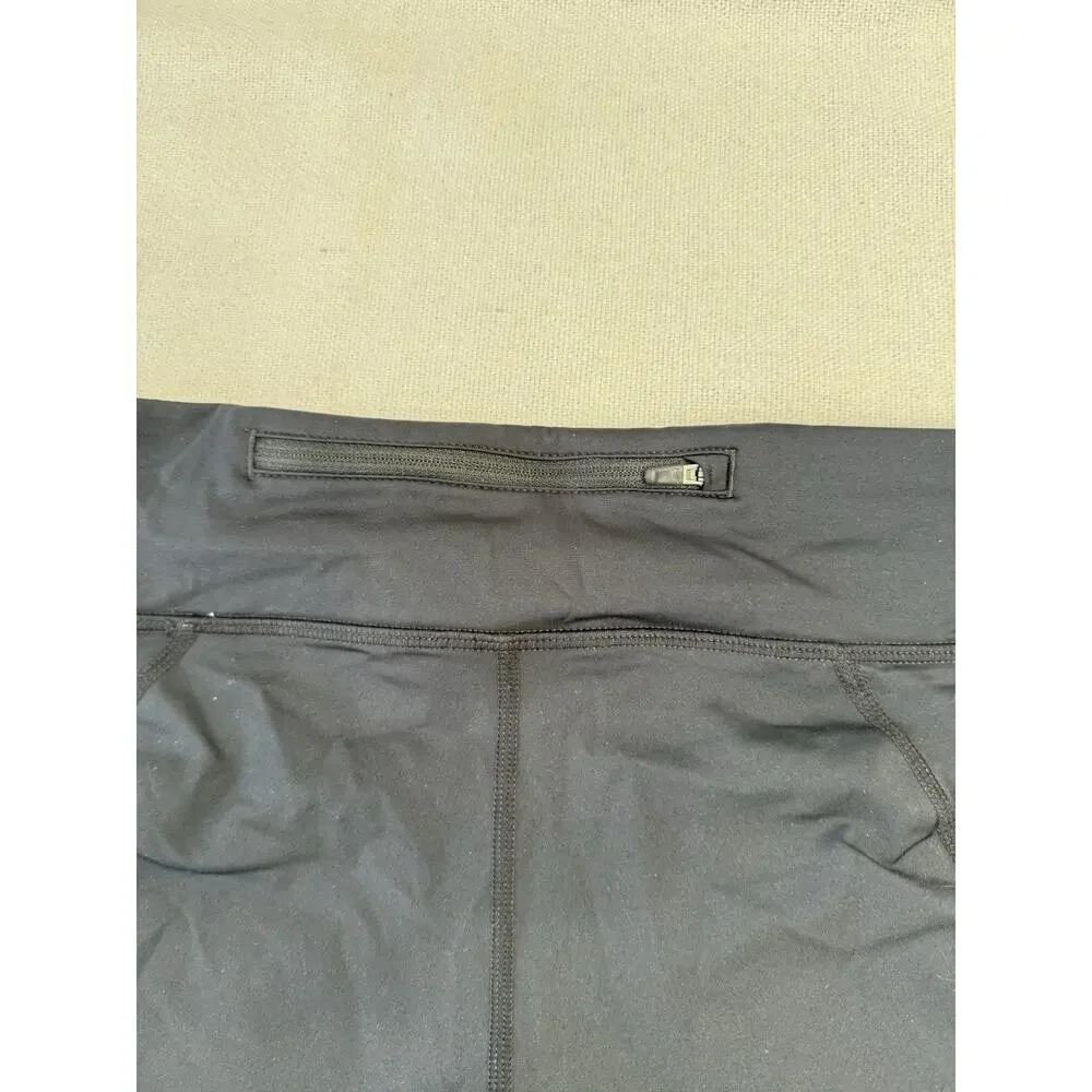 Nike Pants Women's Size M Black Activewear Capri Dri-Fit Leggings Zip Pocket